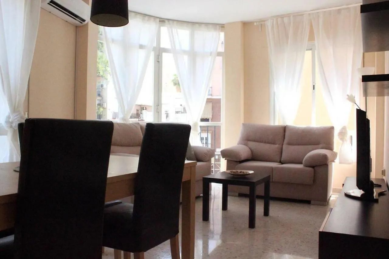 Renovado Y Muy Cerca Del Centro Urbano Apartment Malaga Spain